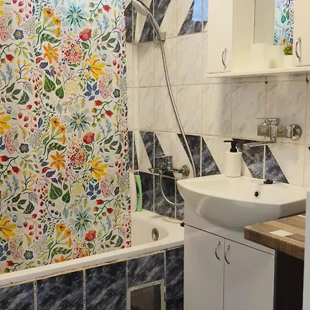 Quiet And Bright - Near Bus Station & Free Parking Novi Sad