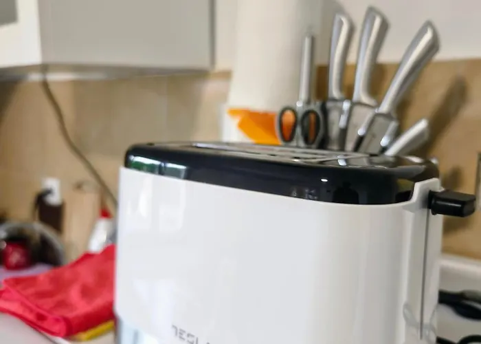 Lägenhet Quiet And Bright - Near Bus Station & Free Parking *